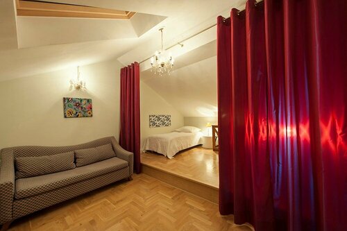 Гостиница Crystal Suites Chez Helena в Кракове