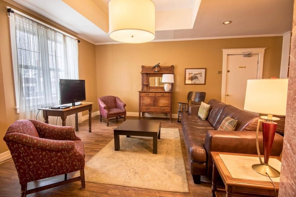 Фото Caswell Resort Hotel