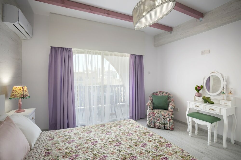 Фото Castle Holiday Apartments