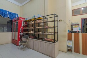 Гостиница RedDoorz Plus @ Bukit Cinta Street