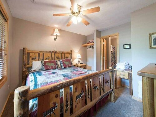 Гостиница Running Bear, 2 Bedrooms, Hot Tub, Gas Fireplace, Pool Table, Sleeps 8