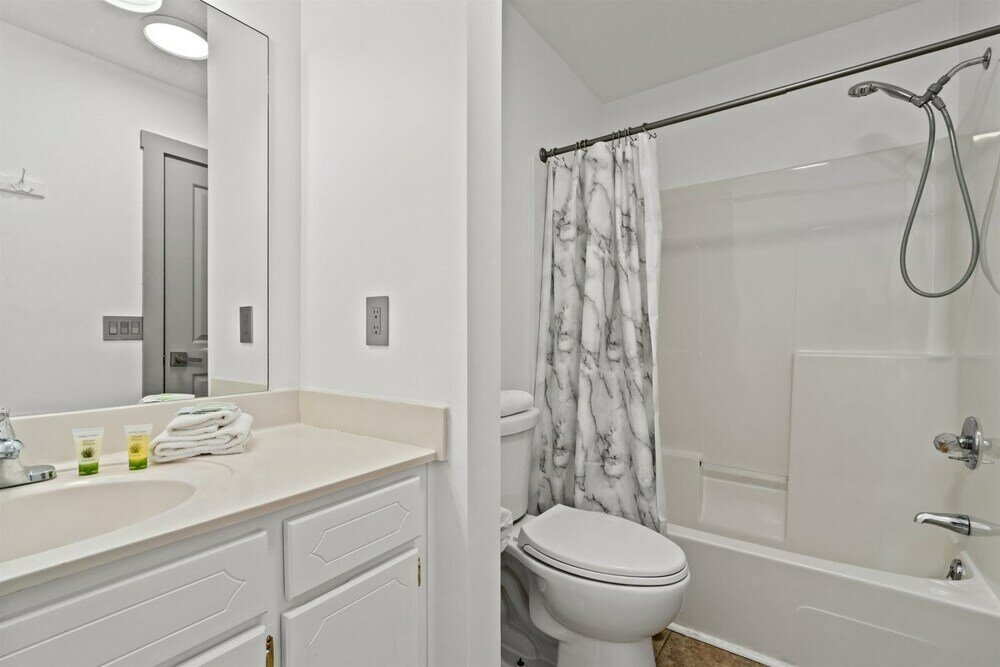 Фото 131 Kimberly Drive