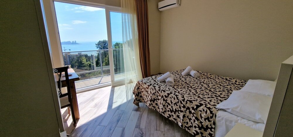 Фото Гостевой дом Holiday House Green Cape Batumi