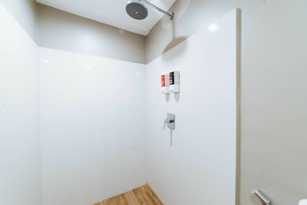 Фото RedDoorz @ Samat Mandaluyong