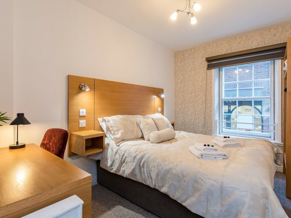 Фото Church Lane Apartments