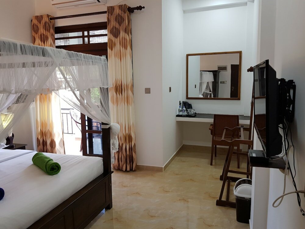 Фото My Whales Guest House