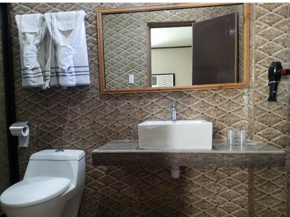 Фото 7 Meadows Inn