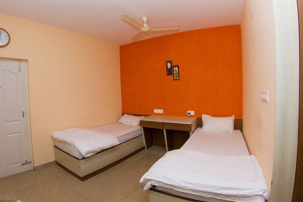 Фото Rainbow Service Apartment