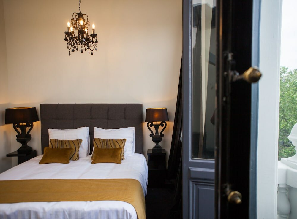 Фото B in Antwerp