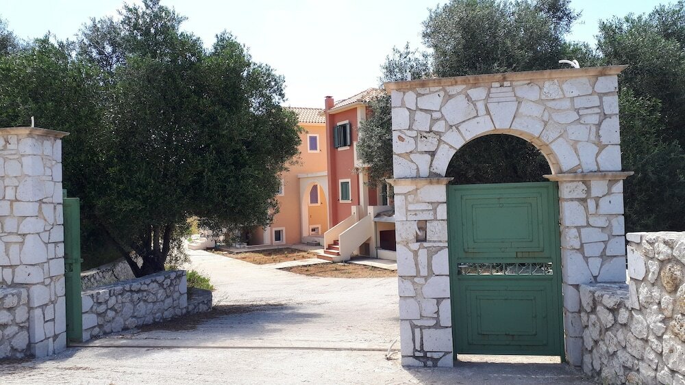 Фото Villa Elaionas 1