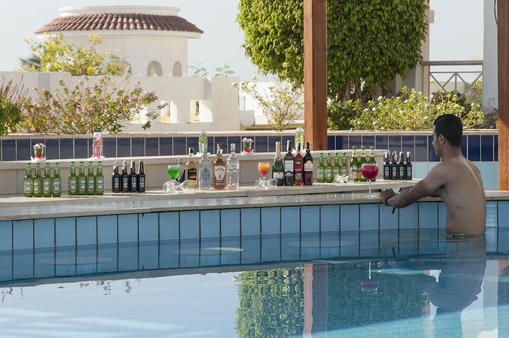 Фото Continental Plaza beach Resort