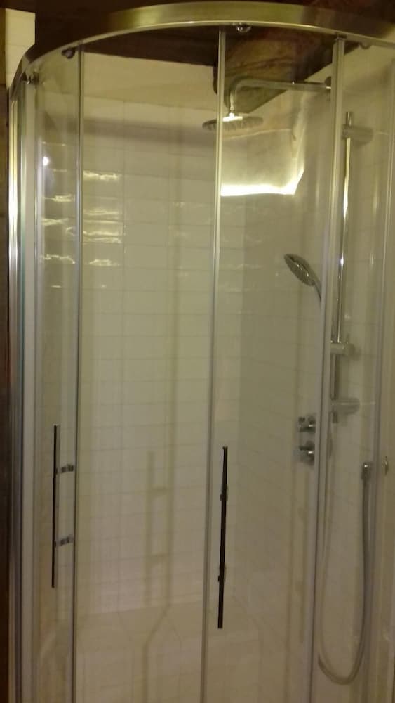 Фото Li Tzatagni