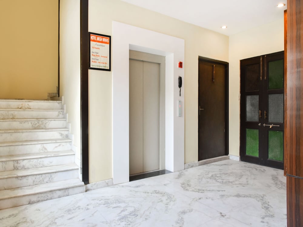 Фото Capital O 35409 Hotel Megh Niwas