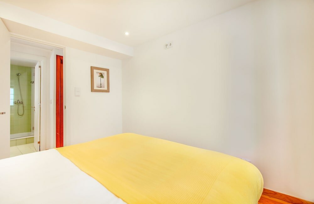 Фото Alfama Charming Apartment