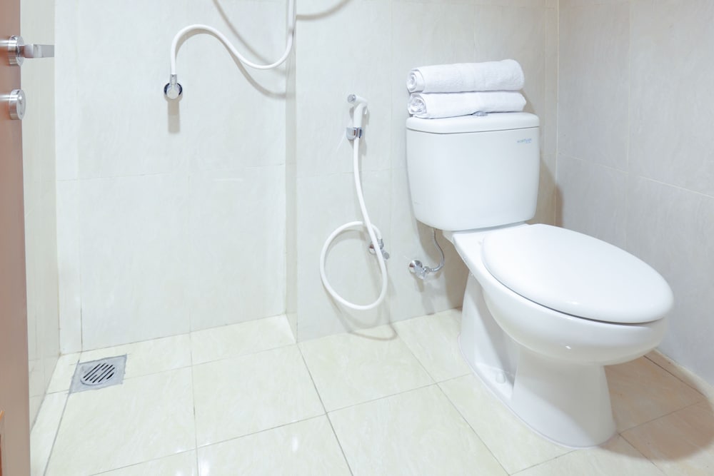 Фото Oyo 498 Green Lake View Ciputat Syariah