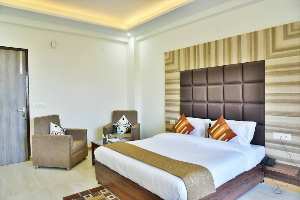 Фото Bear Valley Resort Dalhousie