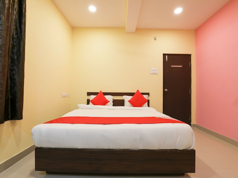Фото Oyo 13569 Virat Residency