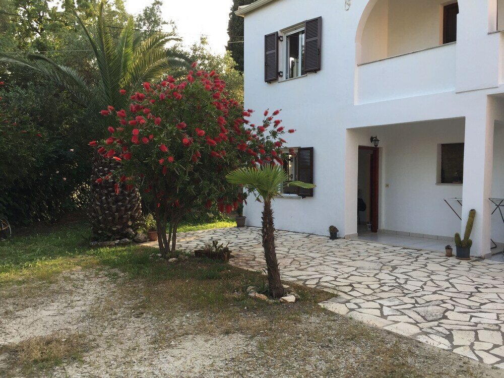 Фото Alexander Apartments