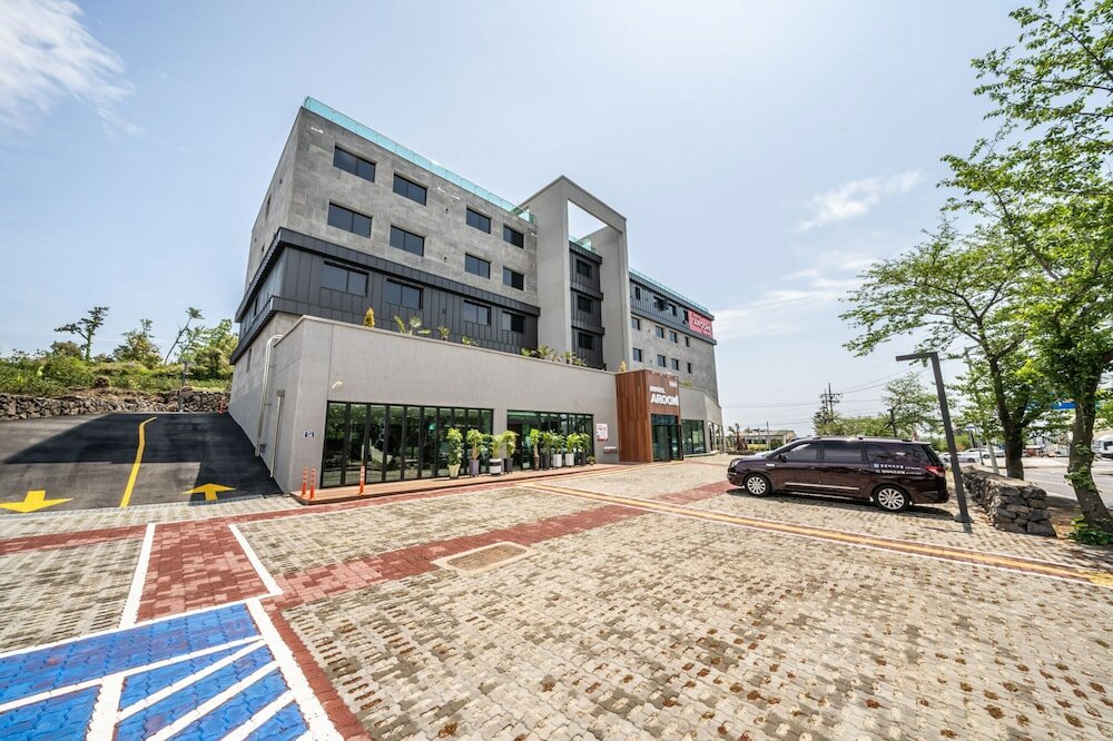 Фото Aroomi Hotel