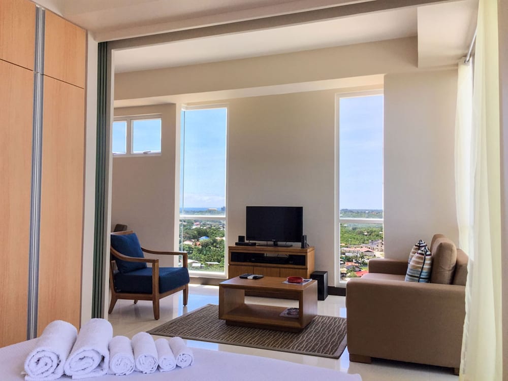 Фото Mactan Cebu Beach Condo