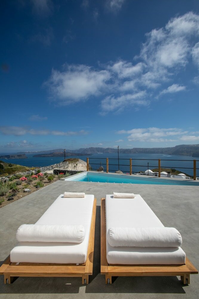 Фото Melidonia Suites