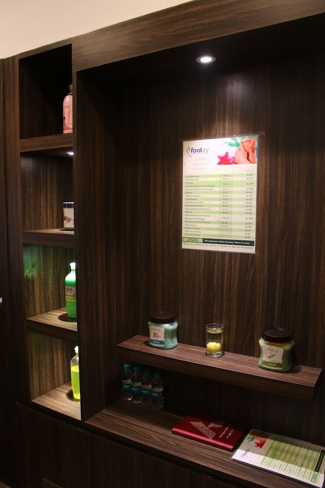 Фото Hotel Saravanaa