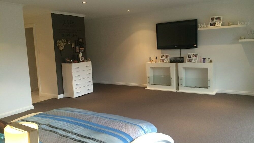 Фото Hollywood Tree House