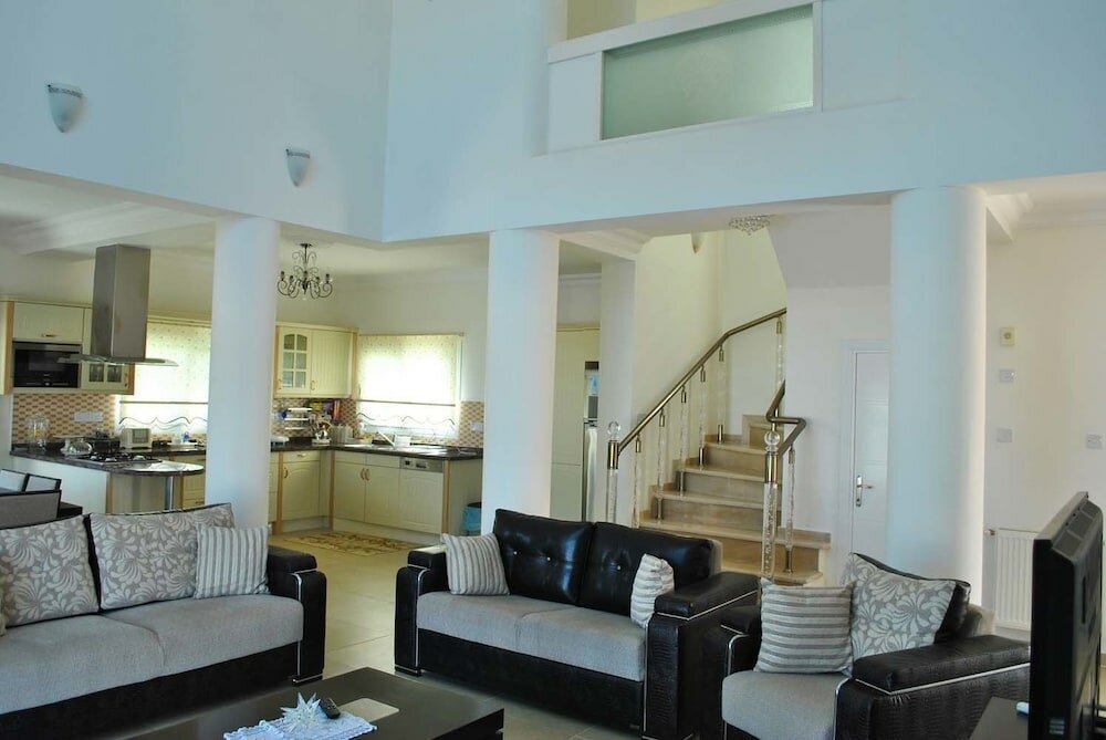 Фото Villa Roman by Amy Villasa