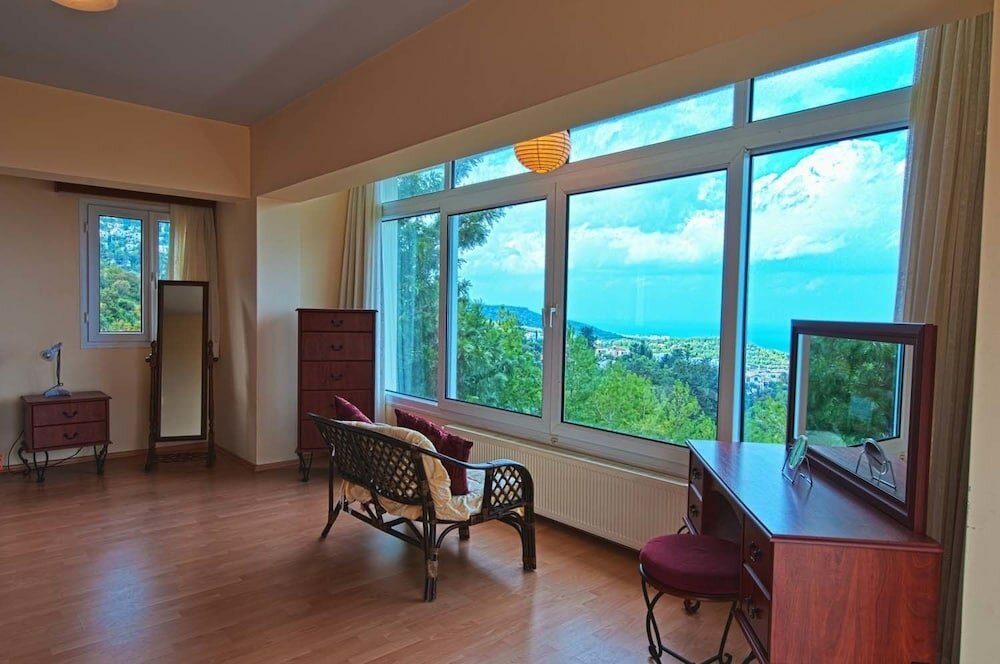 Фото Villa Hillcrest by Amy Villas