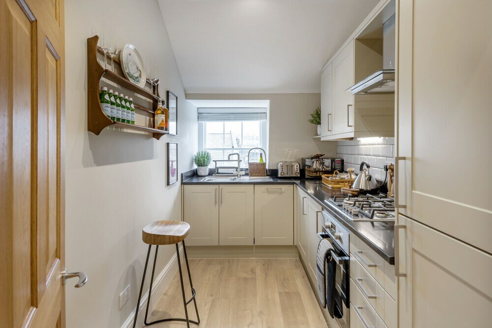 Фото Superior Stays Luxury Apartments - Bath City Centre