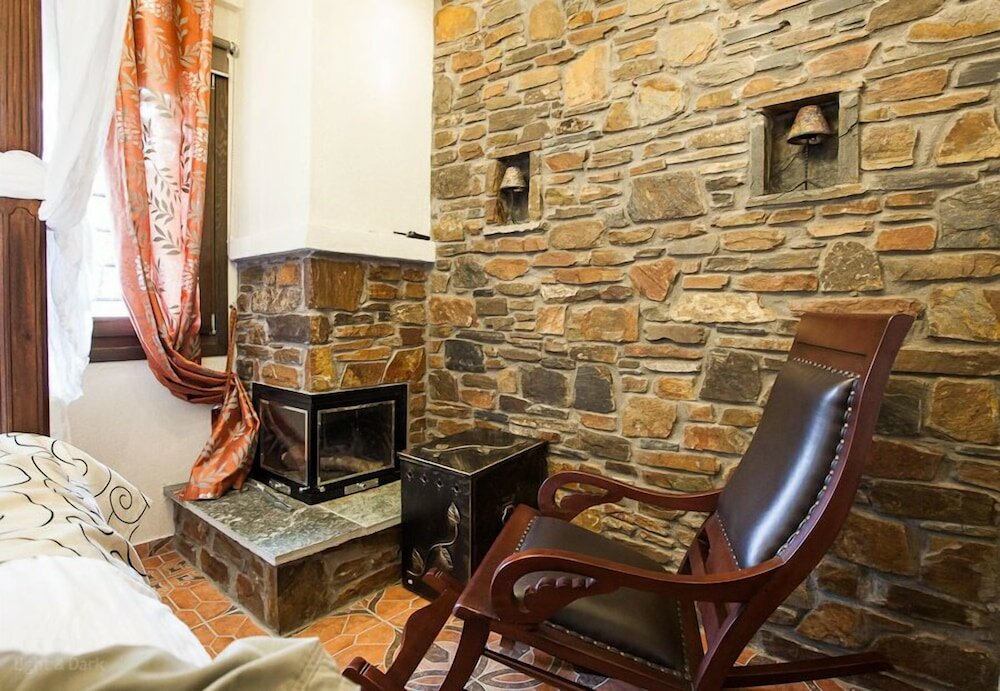 Фото Oreiades Parthenon