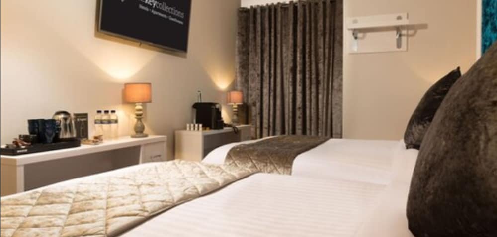 Фото The Temple Bar Lane by the KeyCollections