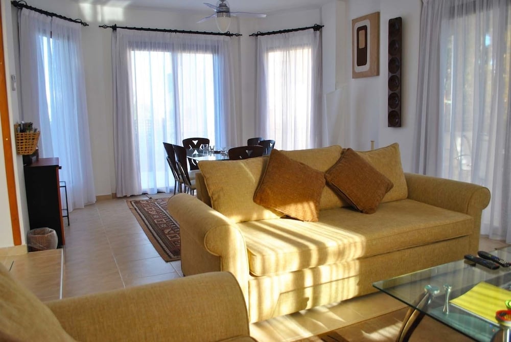 Фото Villa Brooklands by Amy Villas