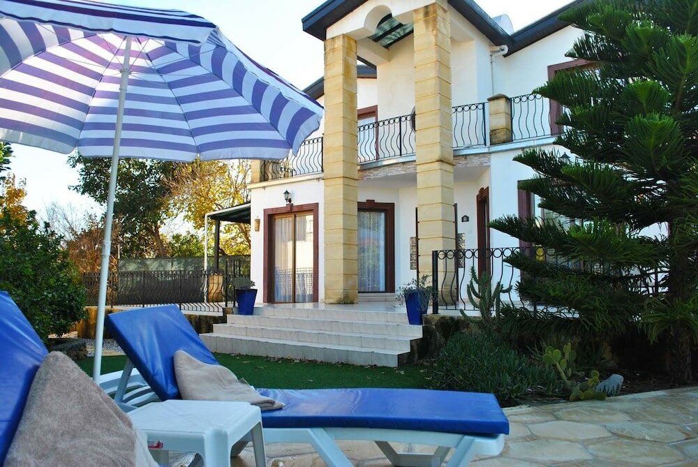 Фото Villa Brooklands by Amy Villas