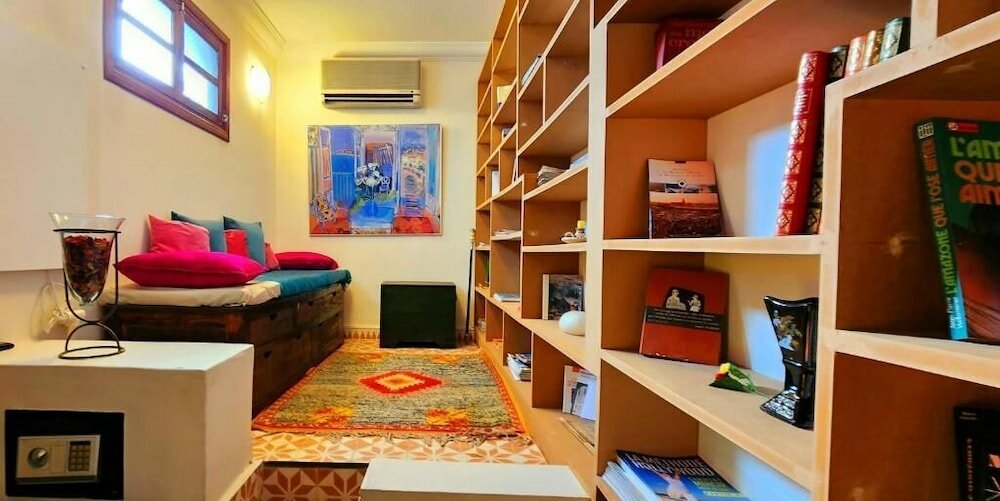 Фото Abelia Riad