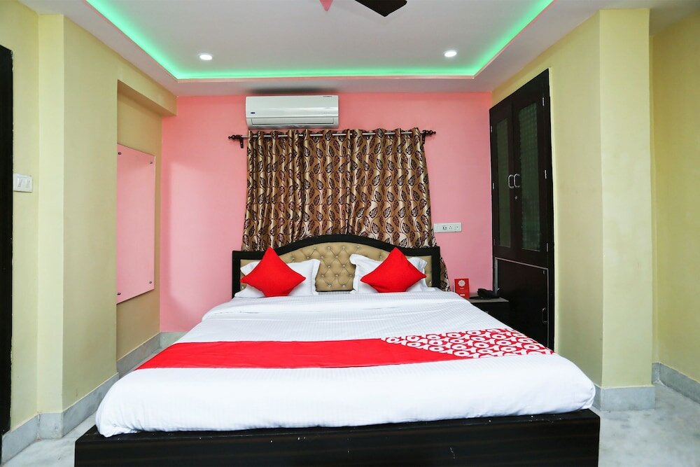 Фото Oyo 22566 Red Velvet Inn