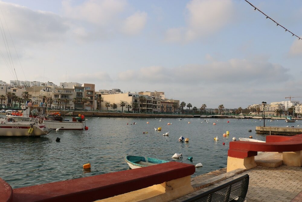 Фото Seaside Apartment