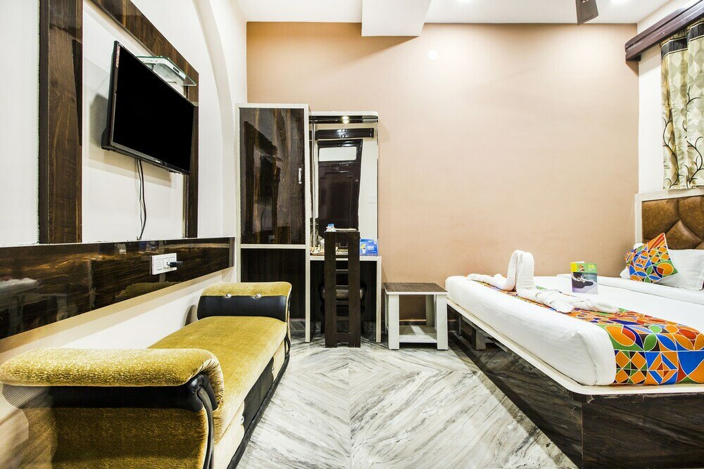 Фото FabExpress Sant Golden Temple