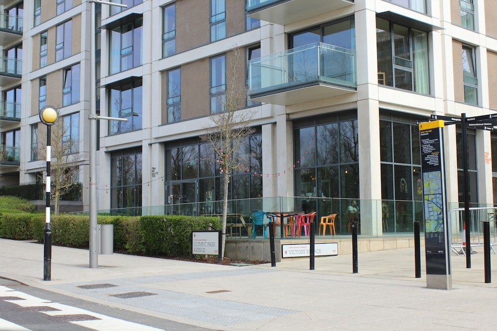 Фото Stratford Luxury Apartment