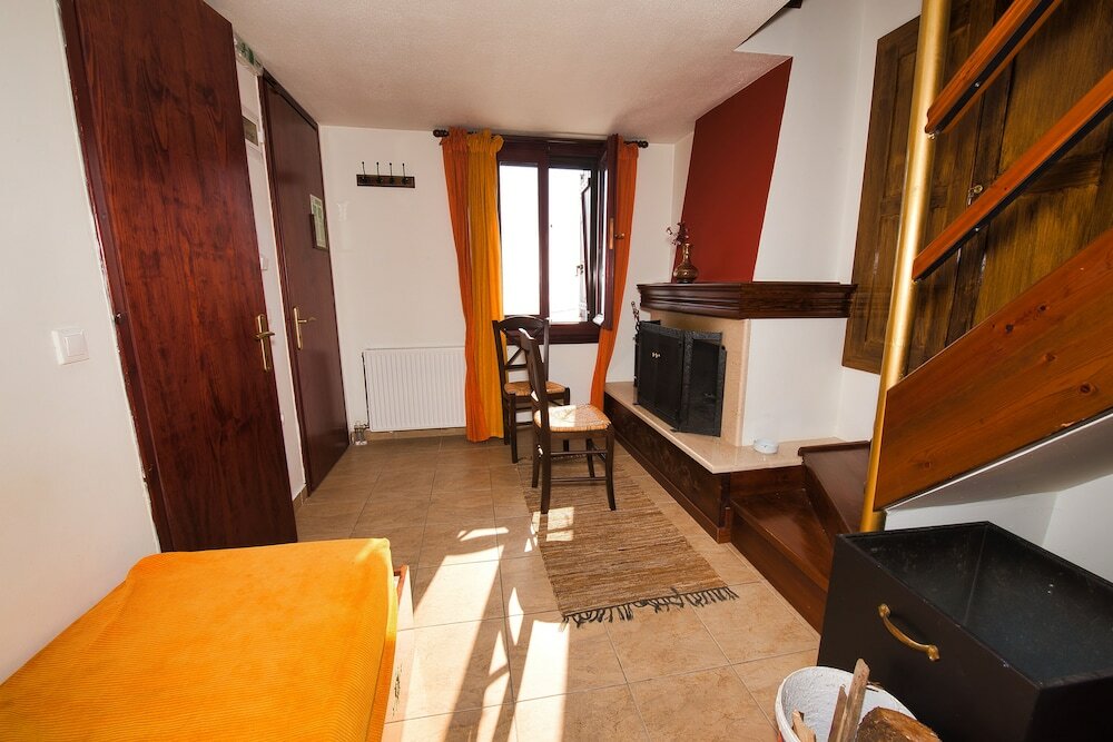 Фото Anemoessa Traditional Village Hotel