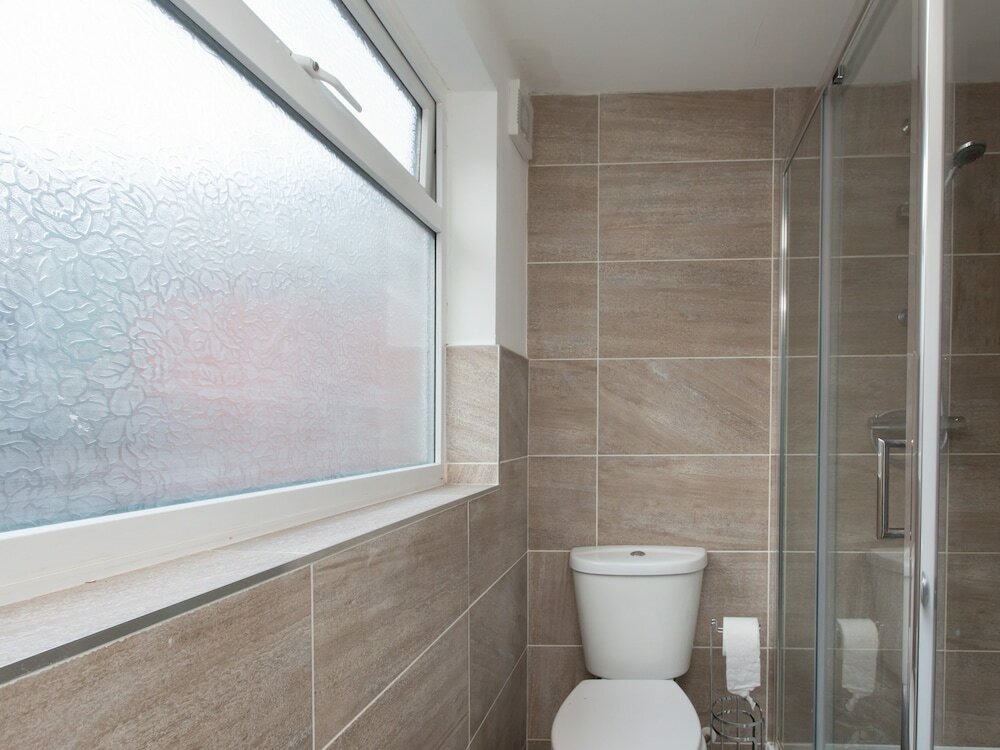 Фото Townhouse Plus @ 166 Edleston Road Crewe