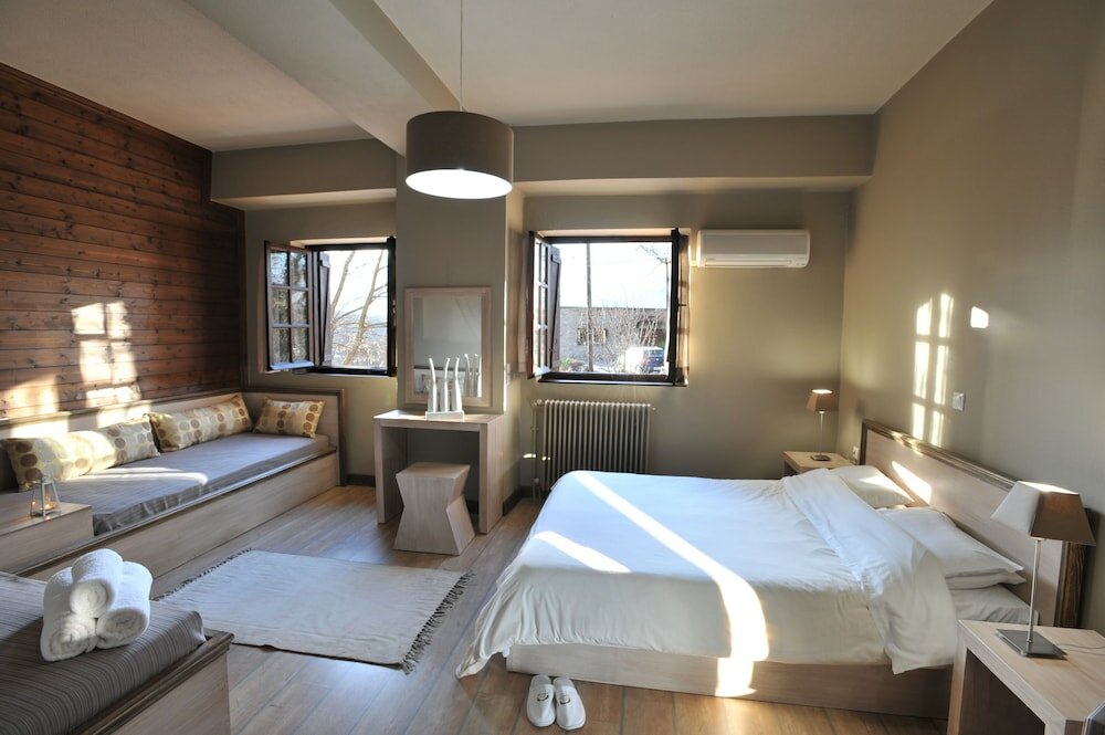 Фото Gefyri Hotel