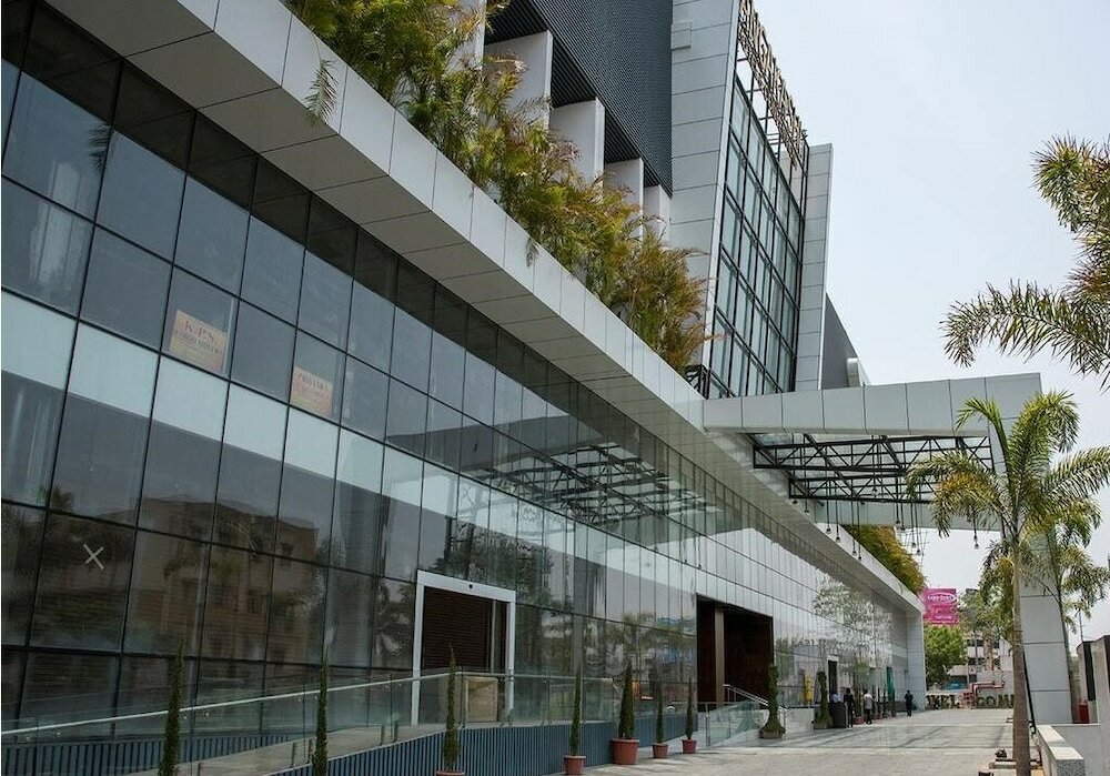 Фото Regenta Central Hotel & Convention Nagpur