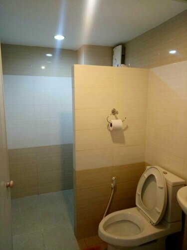 Гостиница Mae Klong Hotel в Самутсонгкхраме