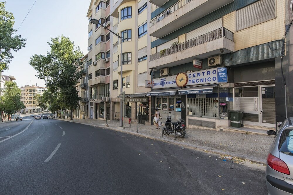 Фото Marques de Pombal Trendy Apartment