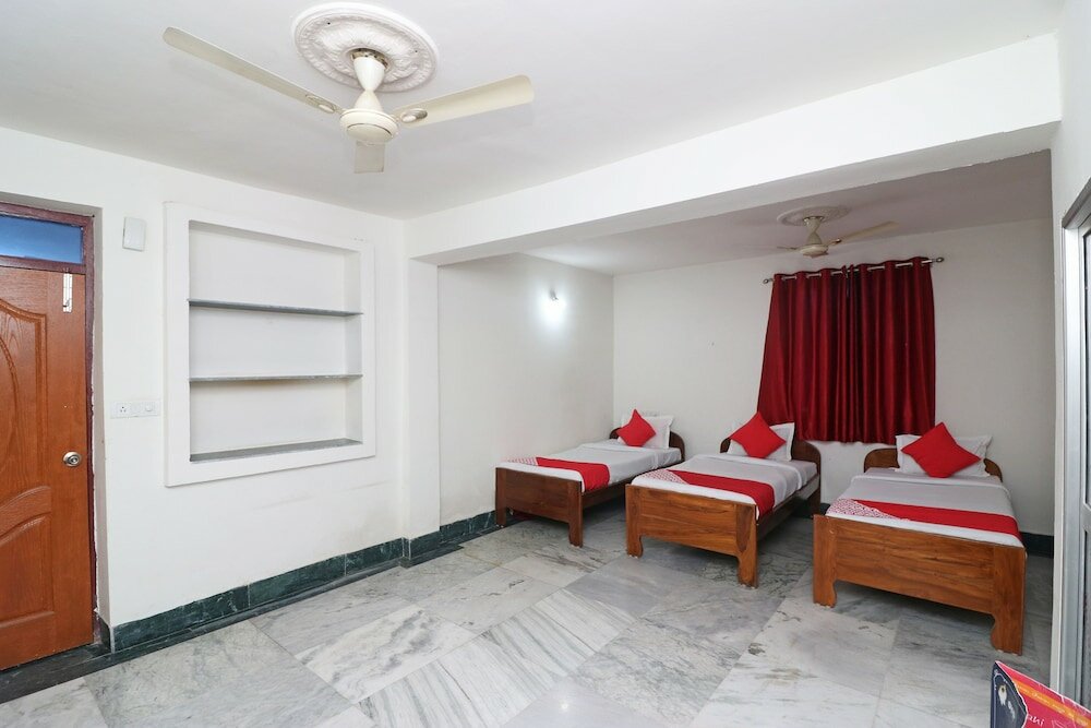 Фото Oyo 18587 Alok House