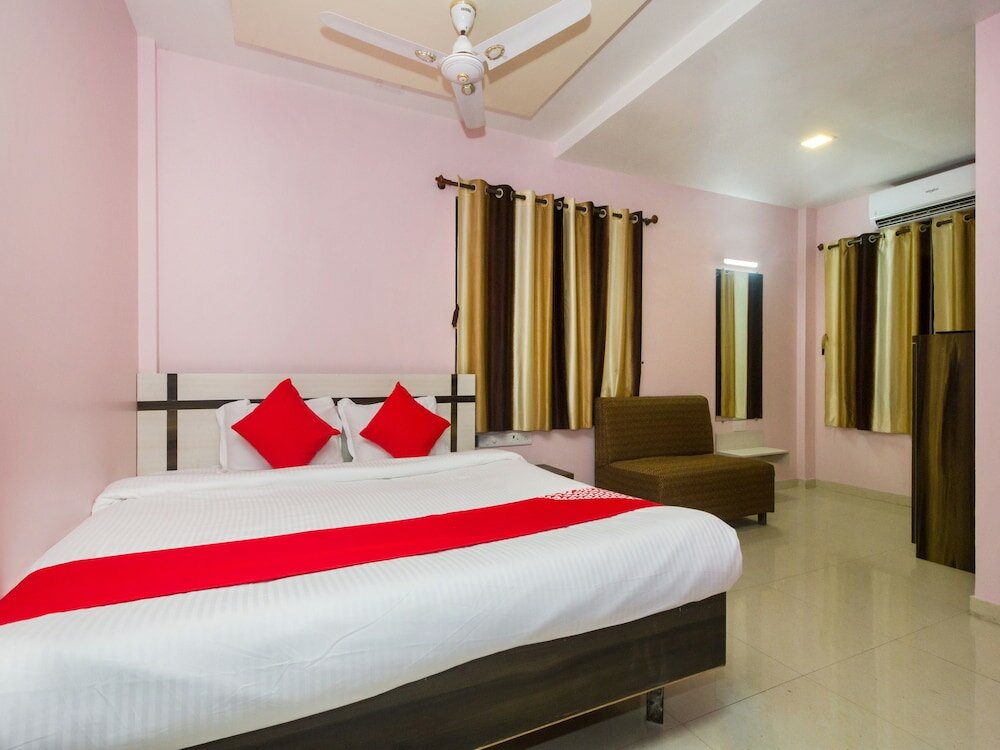 Фото Oyo 22918 Hotel Sadanand Mourya Lodging And Boarding