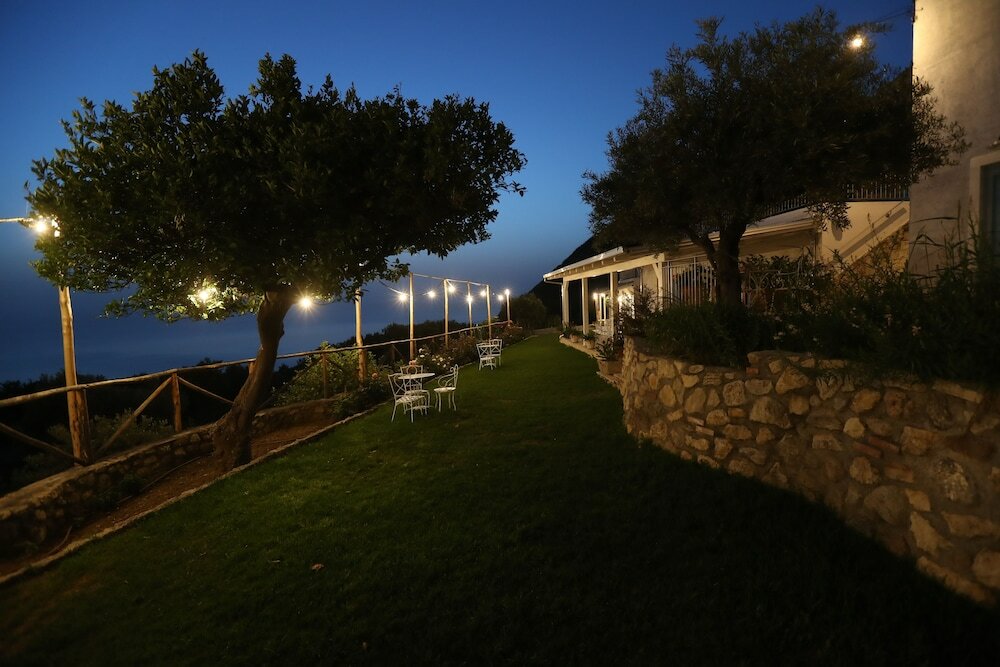 Фото Borgo Rosso di Sera Resort Country Chic