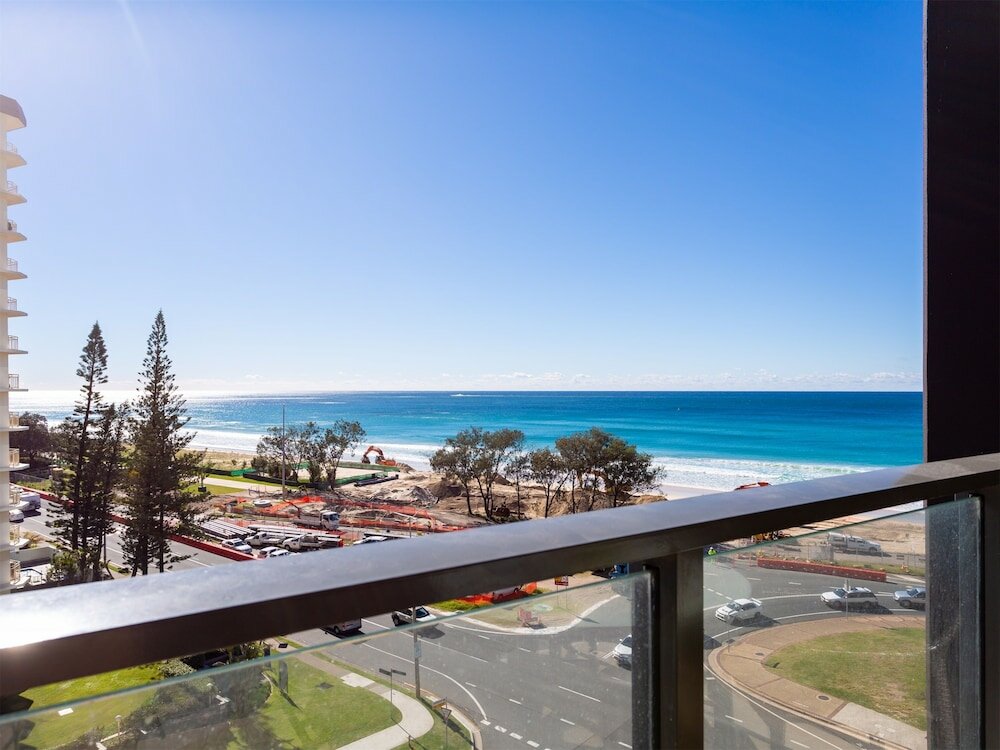 Фото Serain Residences On Surfers Private Apartments