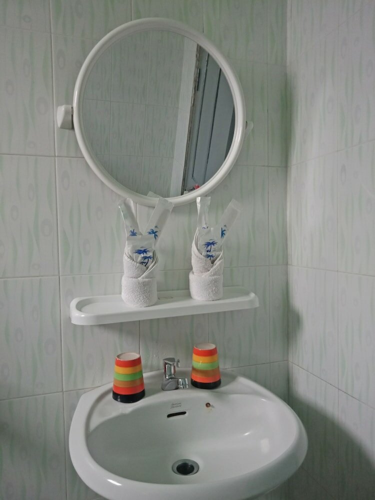 Фото Nay Chi Linn Hotel